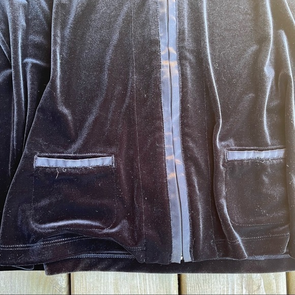 Chico's Women's Black Velour Zip-Up Long Sleeve Athletic Jacket Sz 3 - Picture 2 of 8